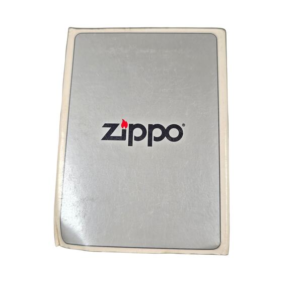 ZIPPO 1997 CAMBRIDGE DINER POLISHED CHROME LIGHTER 370S IN BOX EXCELLENT COND. - Picture 9 of 13